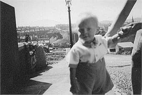 The author aged about 2 years in Warleigh Avenue.  Note the absence of buildings.